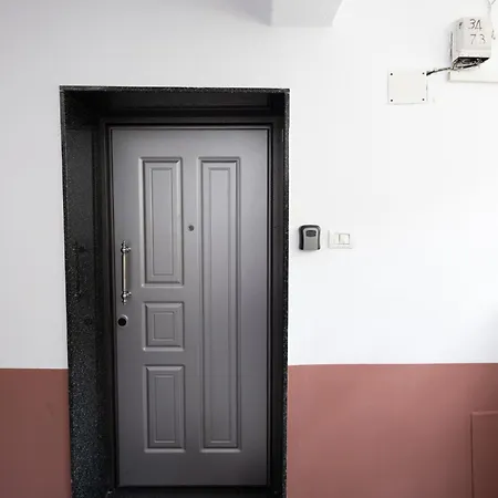 Apartment Kler-Elegant Stay Ali Demi Tirana Exterior photo