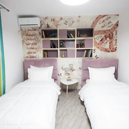 Apartment Kler-Elegant Stay Ali Demi Tirana Exterior photo