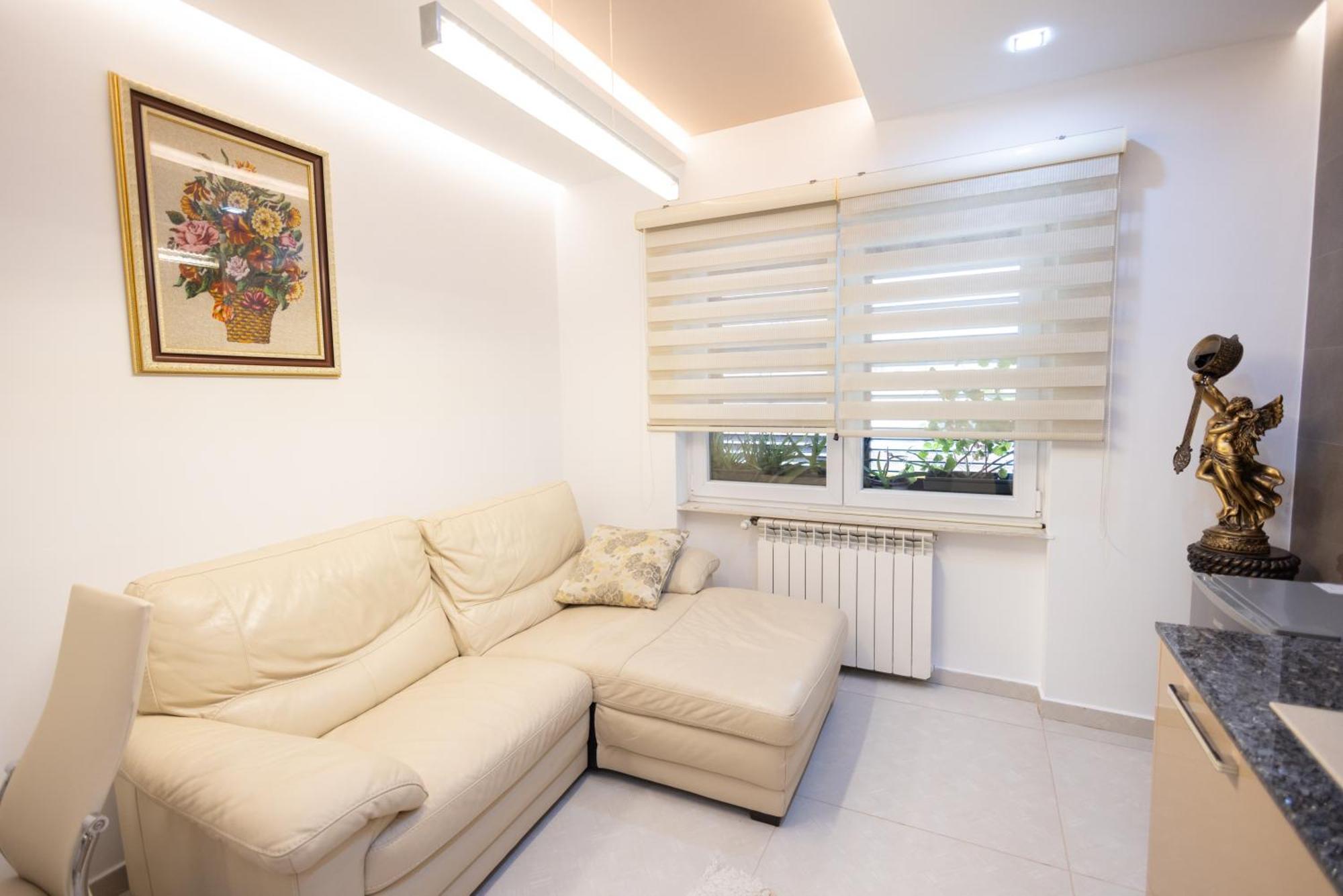 Apartment Kler-elegant Ali Demi